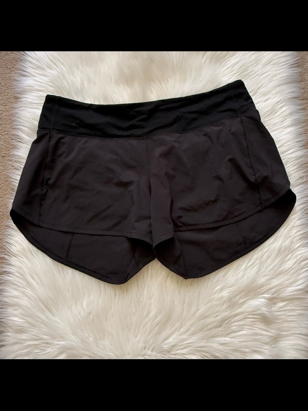 Lululemon Speed Up Short Mid Rise 4” Black - Picture 3 of 7